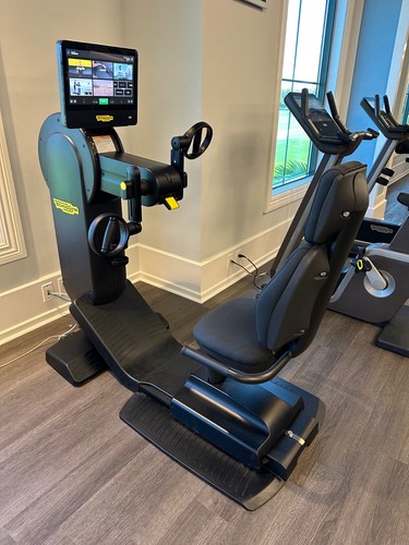 Technogym top upper - body, cycle