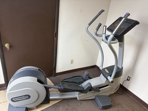 Technogym elliptical machine - technogym,